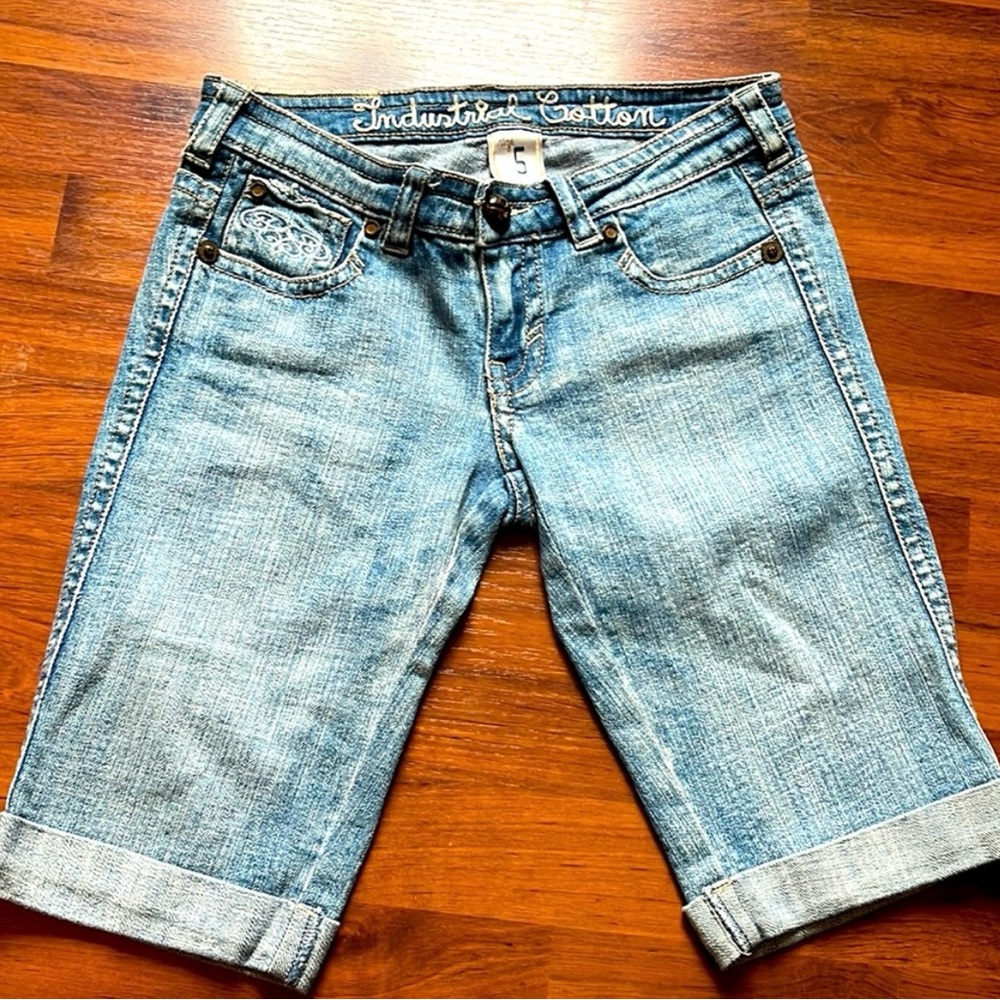 Industrial cotton capris jeans